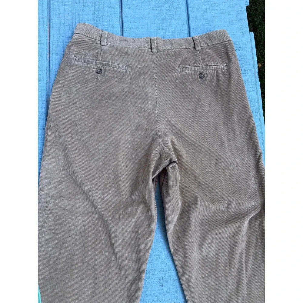 Eddie Bauer Mens Khaki Tan Pleated Corduroy Pants Straight Leg 100% Cotton 36